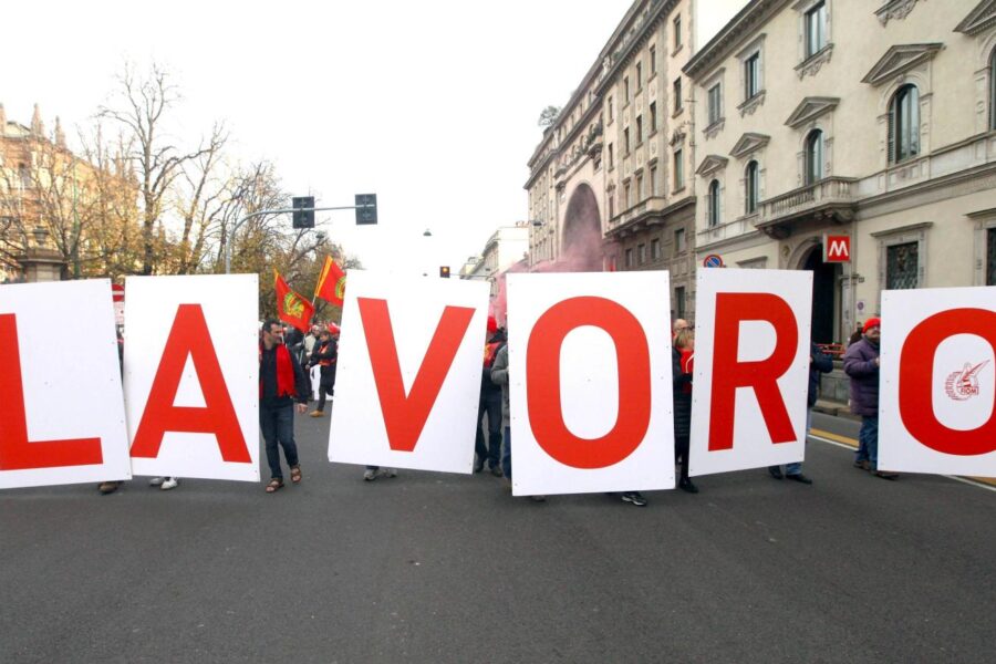 L’economia crollerà, sperando nel rimbalzo