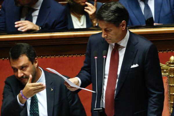 Ultimo sondaggio Ixè: cresce gradimento per Conte e Governo, male Salvini