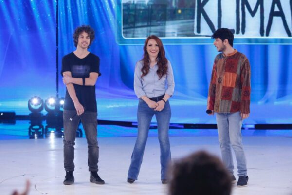 Spaccatura nelle Sardine, Santori e soci ‘scomunicano’ il gruppo di Catania: “Ingoiati da Pd e Cgil”