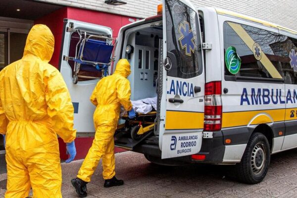 Coronavirus, quasi 6mila contagi: la Spagna chiude tutto come l’Italia