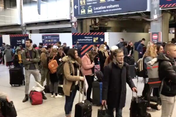 Parigi come Milano, parte la grande fuga per la chiusura delle frontiere