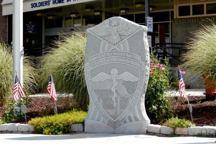 Strage in casa di risposo, 68 anziani morti per Covid-19