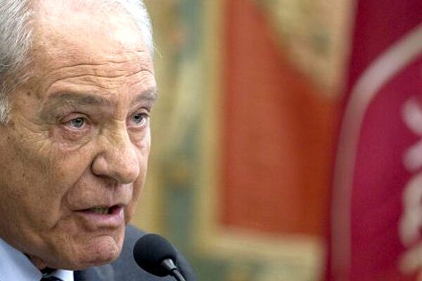 Intervista al generale Angioni: “Pericoloso paragonare epidemia Covid a guerra”