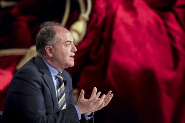 Gratteri sfida Mattarella, occupa militarmente La7 e detta il suo programma politico