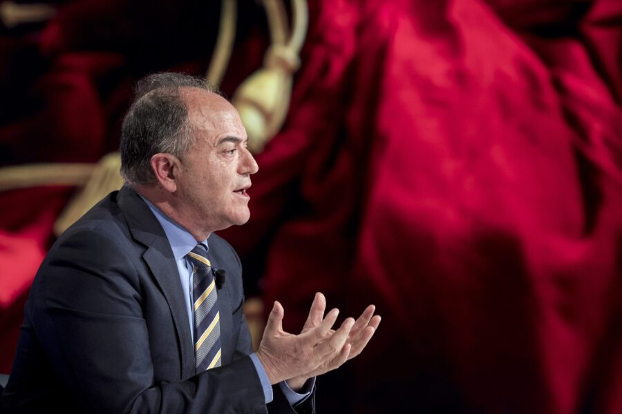 Gratteri sfida Mattarella, occupa militarmente La7 e detta il suo programma politico