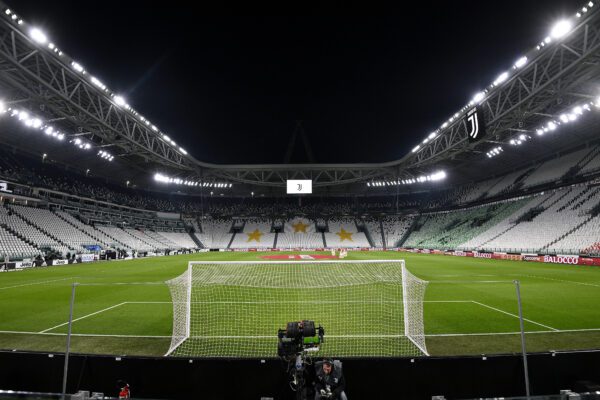 Foto Marco Alpozzi/LaPresse 08 Marzo 2020 Torino, Italia sport calcio  Juventus vs Inter – Serie A 2019-2020 Nella foto: porte chiuse all’Allianz Stadium per emergenza coronavirusPhoto Marco Alpozzi/LaPresse March 08, 2020 Turin, Italy sport soccer Italian Football Championship League A Tim 2019/2020 – Juventus vs Inter.In the pic: doors closed at Allianz Stadium for coronavirus emergency