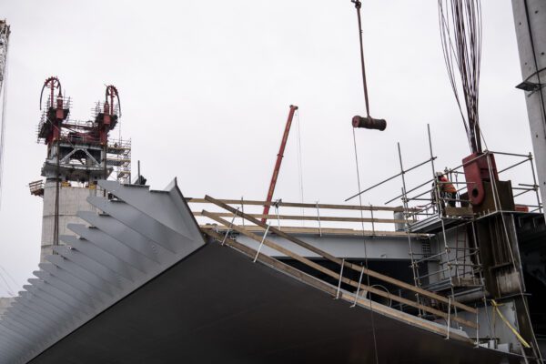 Foto Marco Alpozzi/LaPresse 
09 Marzo 2020, Genova, Italia 
Cronaca
Genova, sollevamento del secondo impalcato del nuovo ponte sul Polcevera 
Nella foto: il cantiere

Photo Marco Alpozzi/LaPresse 
March 09, 2020 Genoa – Italy
News 
Genoa, the construction site  of a new highway bridge in the Polcevera valley
In the picture: Building site