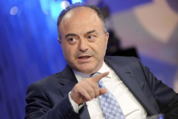 Nicola Gratteri, il Pm che ‘giocando coi lego’ ha sequestrato e torturato gli avvocati Pittelli e Stilo