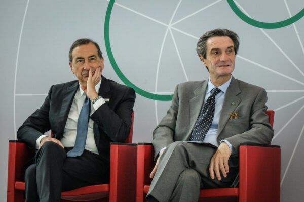 Il virus sanitario si sta trasformando in giudiziario, con inchieste e speculazioni politiche