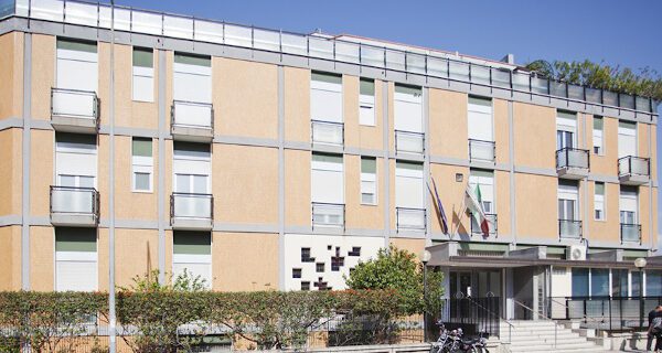 Clinica focolaio, isolata con 18 casi di coronavirus tra medici e pazienti