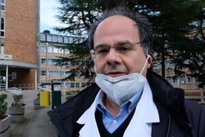 Lo psicologo e il ciclone Coronavirus: “Si è ribaltato tutto ma la migliore cura è la tenerezza”