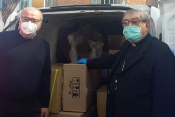 Coronavirus, il dono di Papa Francesco per Napoli: due ventilatori al Cotugno