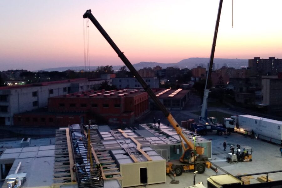 Covid-center a Napoli, proseguono spediti i lavori all’Ospedale del Mare