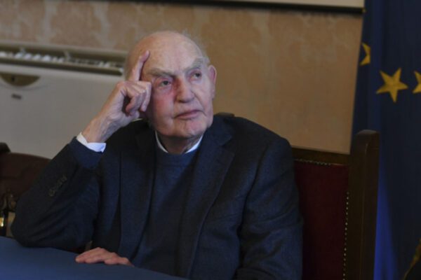 Ritratto di Aldo Masullo, uomo di lettere e di legge