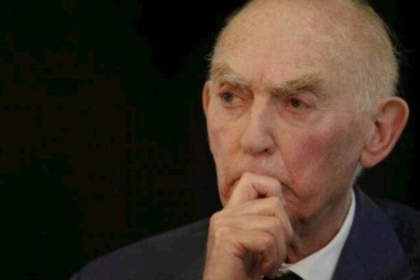 Piazzetta Aldo Masullo, a Napoli l’omaggio al grande filosofo Piazzetta Aldo Masullo, a Napoli l’omaggio al grande filosofo