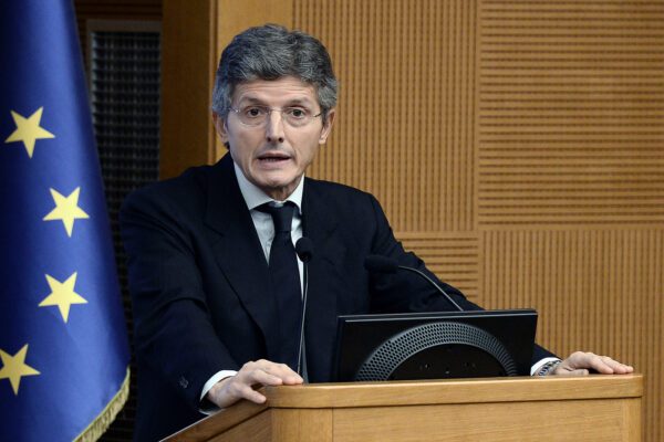 La task force contro le fake news serve solo a decidere la verità di Stato