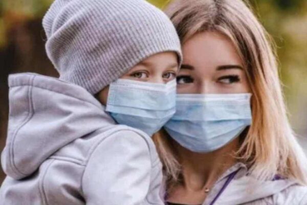 Coronavirus, l’allarme Oms: “Contagi tra bambini aumentati di 7 volte”
