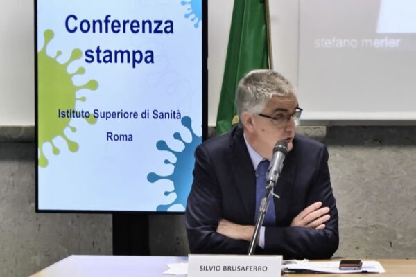 Coronavirus, lo studio dell’Iss sul contagio: 44% dei casi nelle Rsa, 24% in famiglia