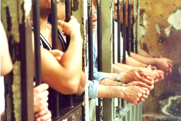 Gratteri irresponsabile, serve amnistia per liberare subito 20 mila persone