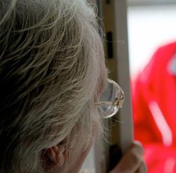 Pasqua col morto, il dramma di Carmela da sola in casa col cadavere del marito