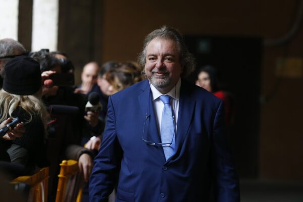 Doppia purga grillina, espulsi Giarrusso e Acunzo per le mancate rendicontazioni