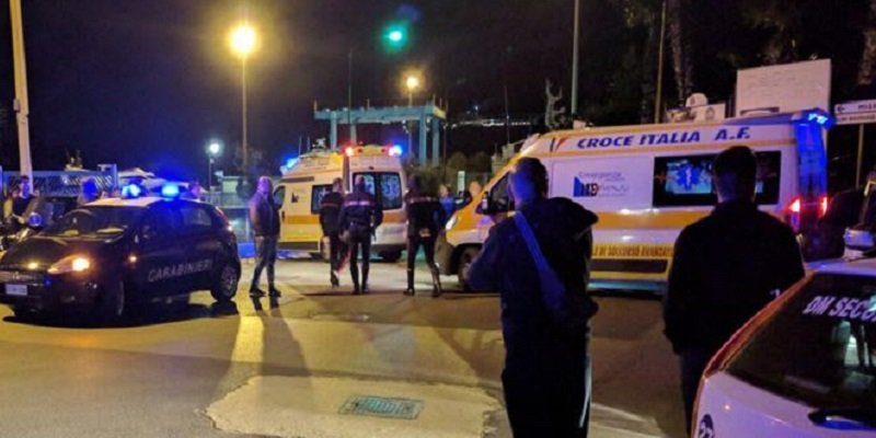 Scontro mortale tra moto e furgone, donna muore sul colpo