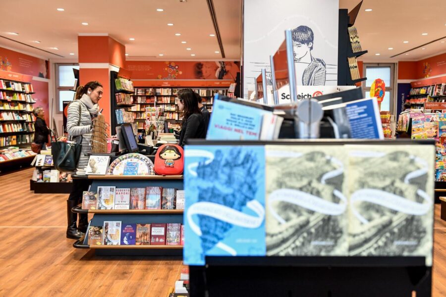 La Lombardia di Fontana non segue il Governo: restano chiuse le librerie