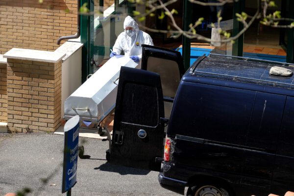 Il Coronavirus è la tomba di una generazione lasciata da sola dal governo