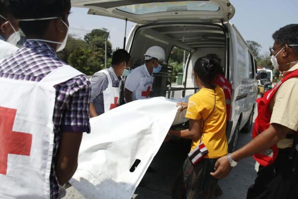 Dipendente dell’Oms ucciso in un attacco: trasportava test per il Coronavirus