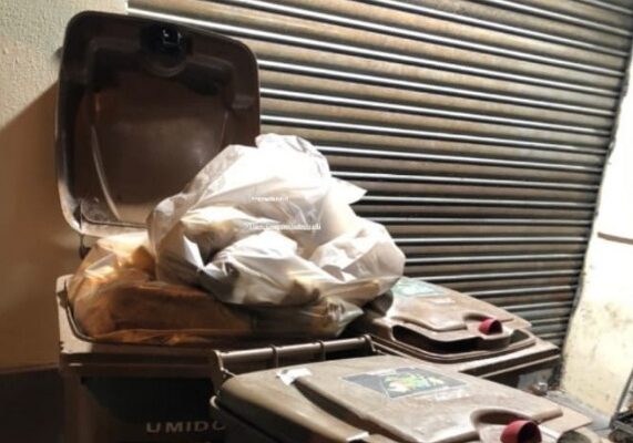 20mila domande per il bonus spesa ma la Napoli bene butta il pane