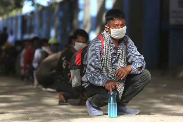 Il coronavirus nasconde le diseguaglianze, ma rafforza il senso di comunità