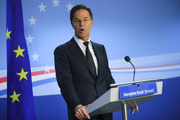 Il Parlamento olandese boccia i Coronabond, Conte sempre più isolato