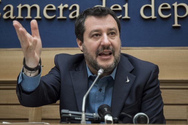 Effetto Covid sui sondaggi: Lega perde quasi 6 punti in un mese