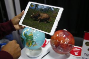 La sfida tra tecnologia e natura apre lo scontro tra scienziati e letterati