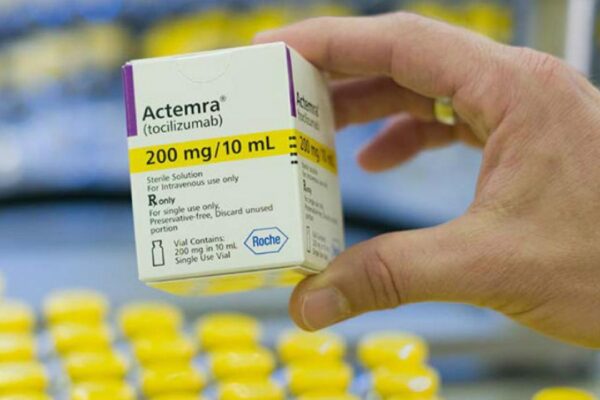 Tocilizumab solo per i malati di coronavirus, la denuncia: “Ho l’artrite e non posso curarmi” Tocilizumab solo per i malati di coronavirus, la denuncia: “Ho l’artrite e non posso curarmi”