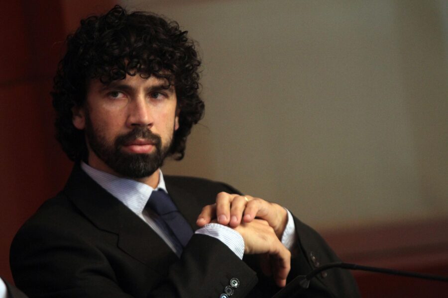 Damiano Tommasi presidente dell’Aic oggi 12 dicembre 2011 a Milano, in occasione della presentazione del premio “I piedi buoni del calcio”. MATTEO BAZZI / ANSA