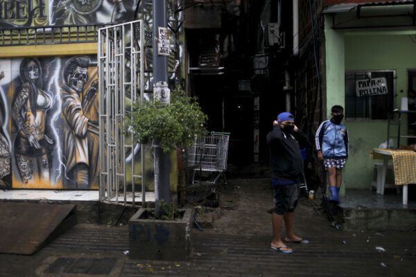 Usa, il virus mette a nudo diseguaglianze socio-sanitarie: è strage tra neri e latini