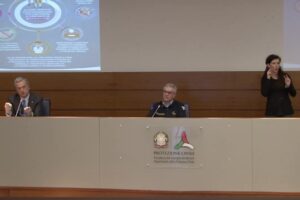 Vaccino per il Coronavirus, la speranza da Villani: “Percorso a tempi record” Vaccino per il Coronavirus, la speranza da Villani: “Percorso a tempi record”