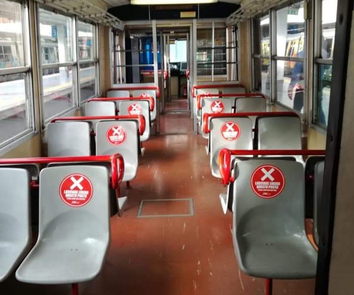 Circumvesuviana, metro e bus: come cambia la mobilità nella Fase 2