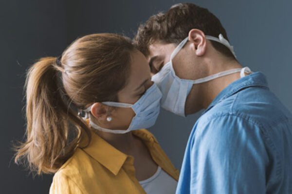 Storie di amore, sesso, desiderio e odio nella gabbia del virus