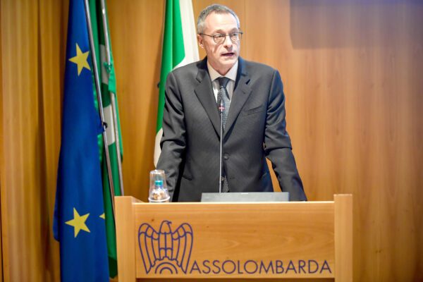 Confindustria ‘scende’ in politica, estremizza scontro con Stato e lavoratori