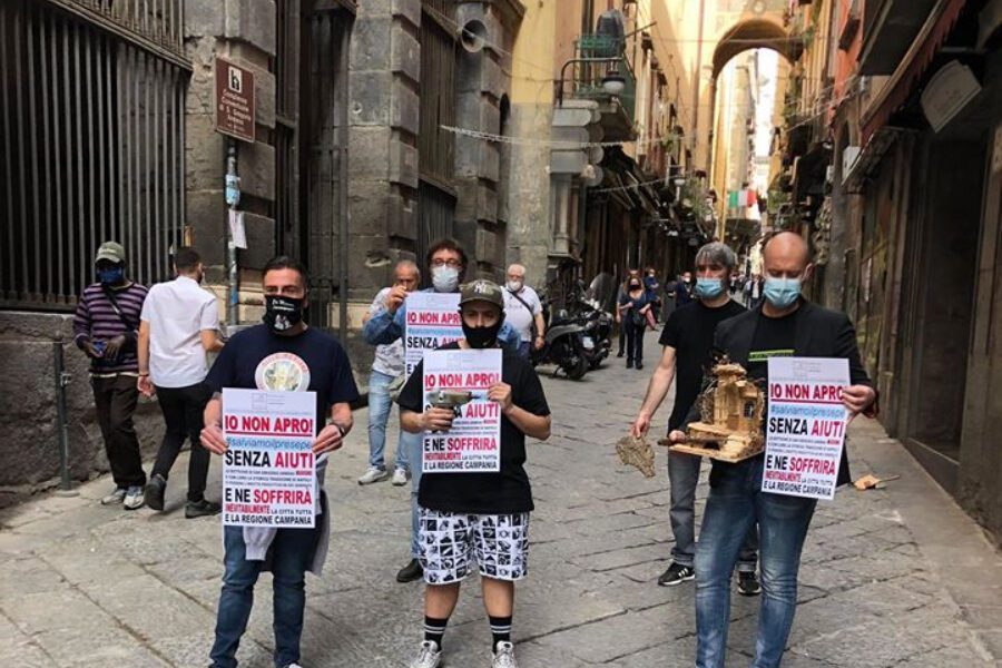 La protesta dei maestri presepiali di San Gregorio Armeno (Fonte: Le Botteghe di San Gregorio Armeno, Fb)
