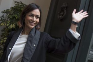 Credibilità come verginità, la Carfagna mette in riga Moles: “Solidarietà alla ministra Azzolina”