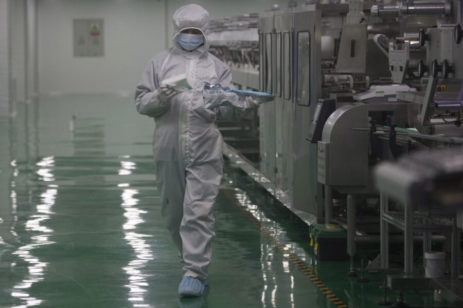 “Coronavirus creato in laboratorio a Wuhan”, gli Usa attaccano la Cina