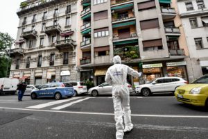 Silvia Romano, bottiglia di vetro lanciata contro finestra del palazzo in cui abita