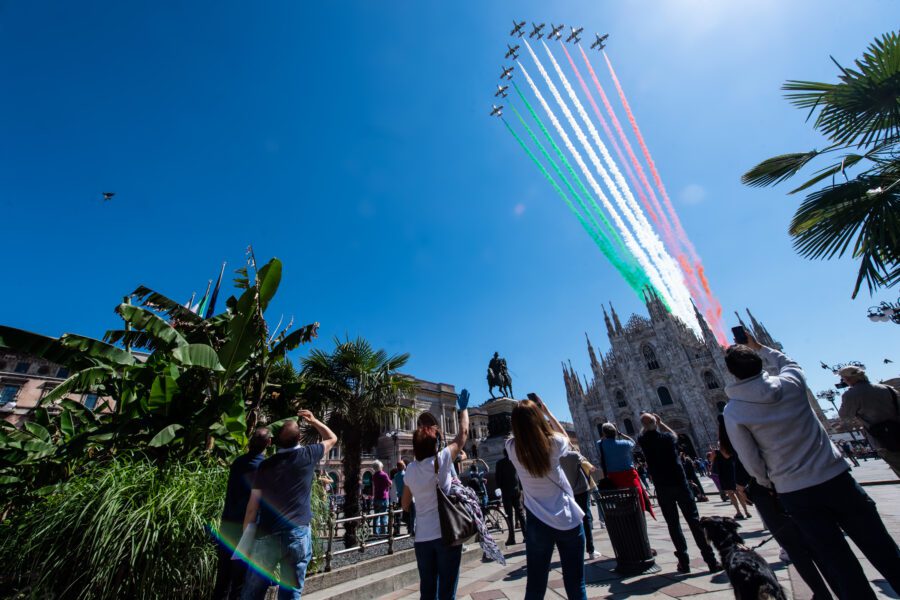 Giusto abolire le Frecce Tricolori? “No, l’incidente è una tragedia ma rappresentano l’eccellenza dell’Italia”