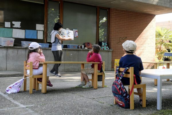 Scuola all’aperto: al via la sperimentazione a Ivrea Scuola all’aperto: al via la sperimentazione a Ivrea