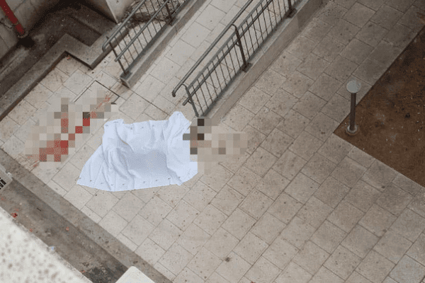 Tragedia in ospedale, uomo si lancia nel vuoto dopo incidente