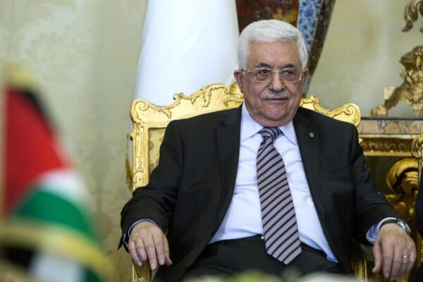 “Fine di tutti gli accordi”, il presidente palestinese Abu Mazen rompe con Israele e Stati Uniti