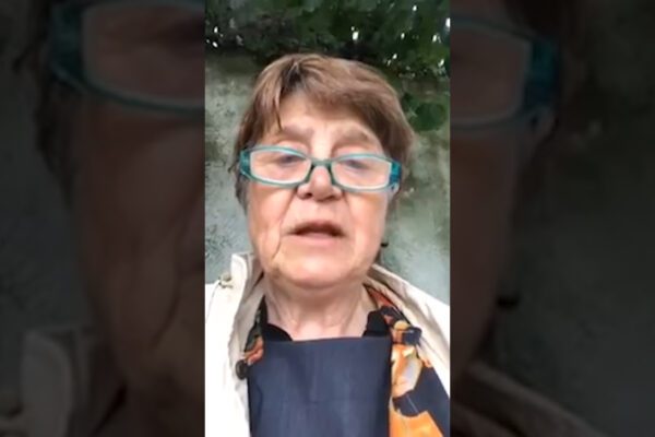 Silvana De Mari: “Alle sciaquine in vacanza in Africa lo Stato non paghi la vacanza”